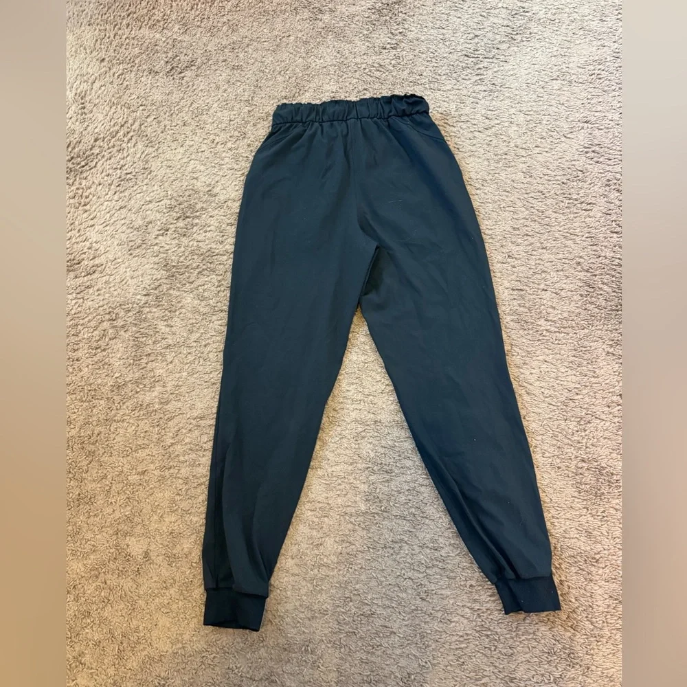 Lululemon Black Stretch High Rise Jogger Pants Pull On Drawstring 6 $128 - Picture 8 of 9